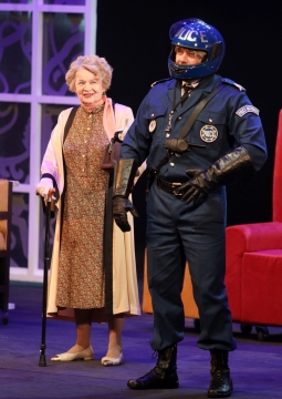 Очень дорогая тётя