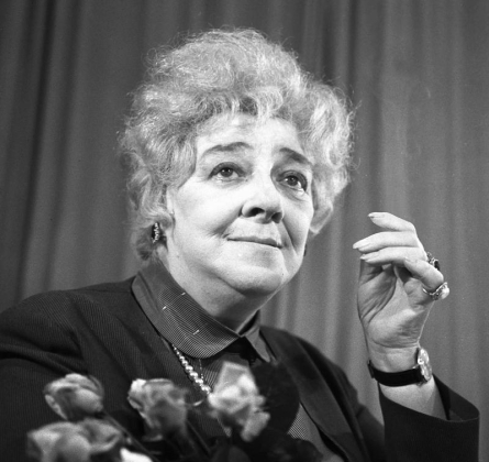 Раневская. Одинокая насмешница