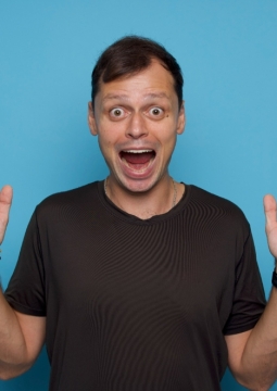 Виктор Комаров