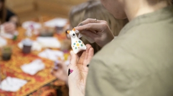 Роспись дымковской свистульки