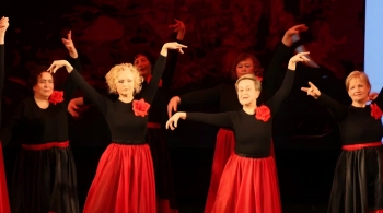 Сегодня праздник у девчат