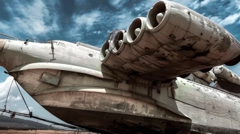 Дербент и экраноплан Лунь