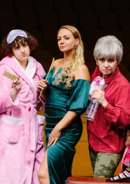 Восемь любящих женщин