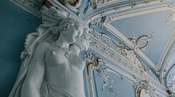 Ускользающий мир Петербургских дворов и парадных