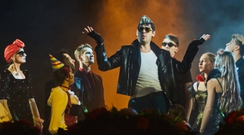 Учитель танцев