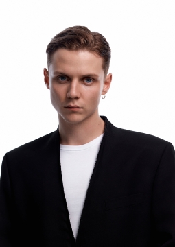 Ваня Дмитриенко