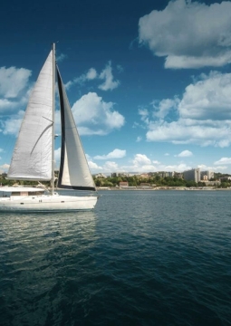 Незабываемая морская прогулка на яхте