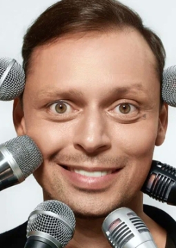 Виктор Комаров