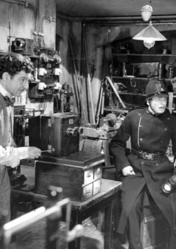 Оставшийся в тени