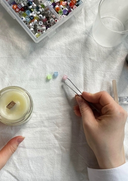 Творческий мастер-класс по изготовлению свечи с тайным посланием