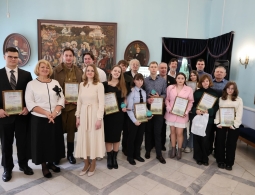 В Овстуге подвели итоги ХI Межрегионального молодежного поэтического фестиваля "Великий праздник молодости чудной"