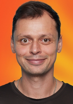 Виктор Комаров