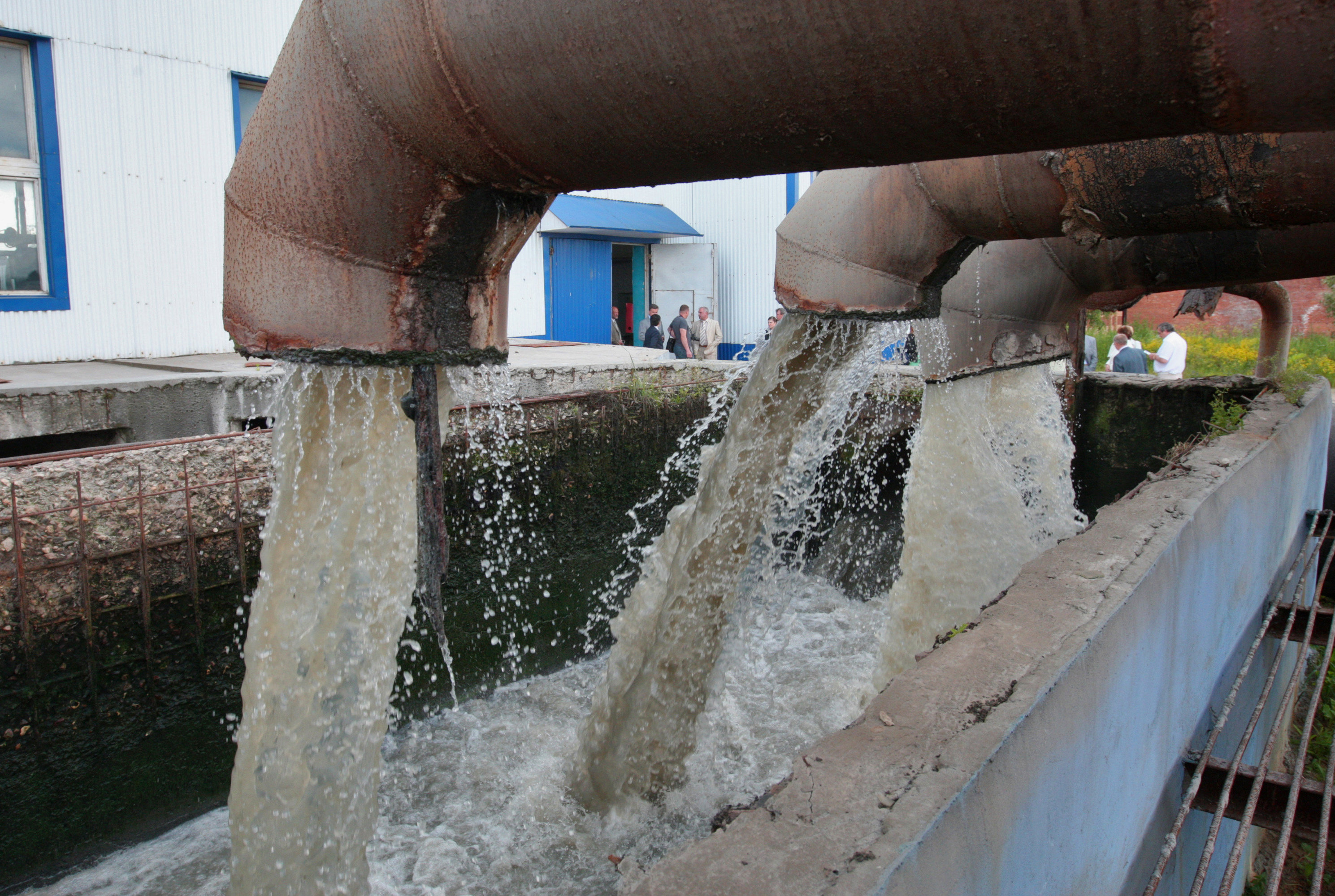 Канализация г воды. Очистные сооружения Кишинев. Сточные воды. Промышленные сточные воды. Хозяйственно-бытовые сточные воды.
