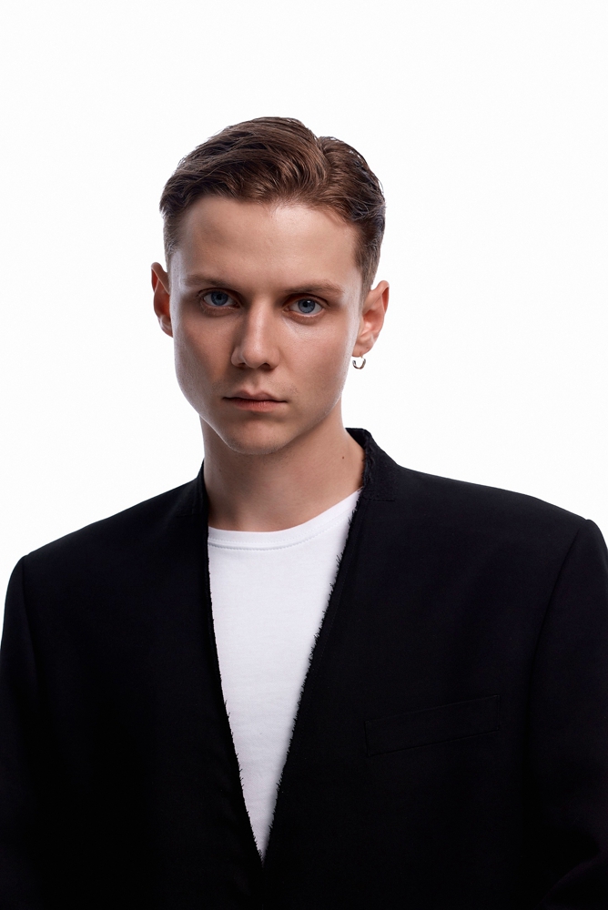 Ваня Дмитриенко